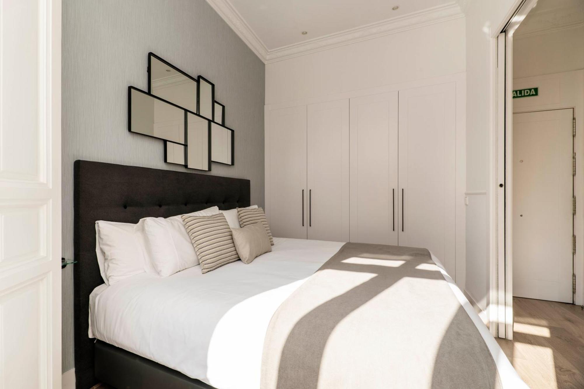 Madrid 1915 Private Suites Ruang foto