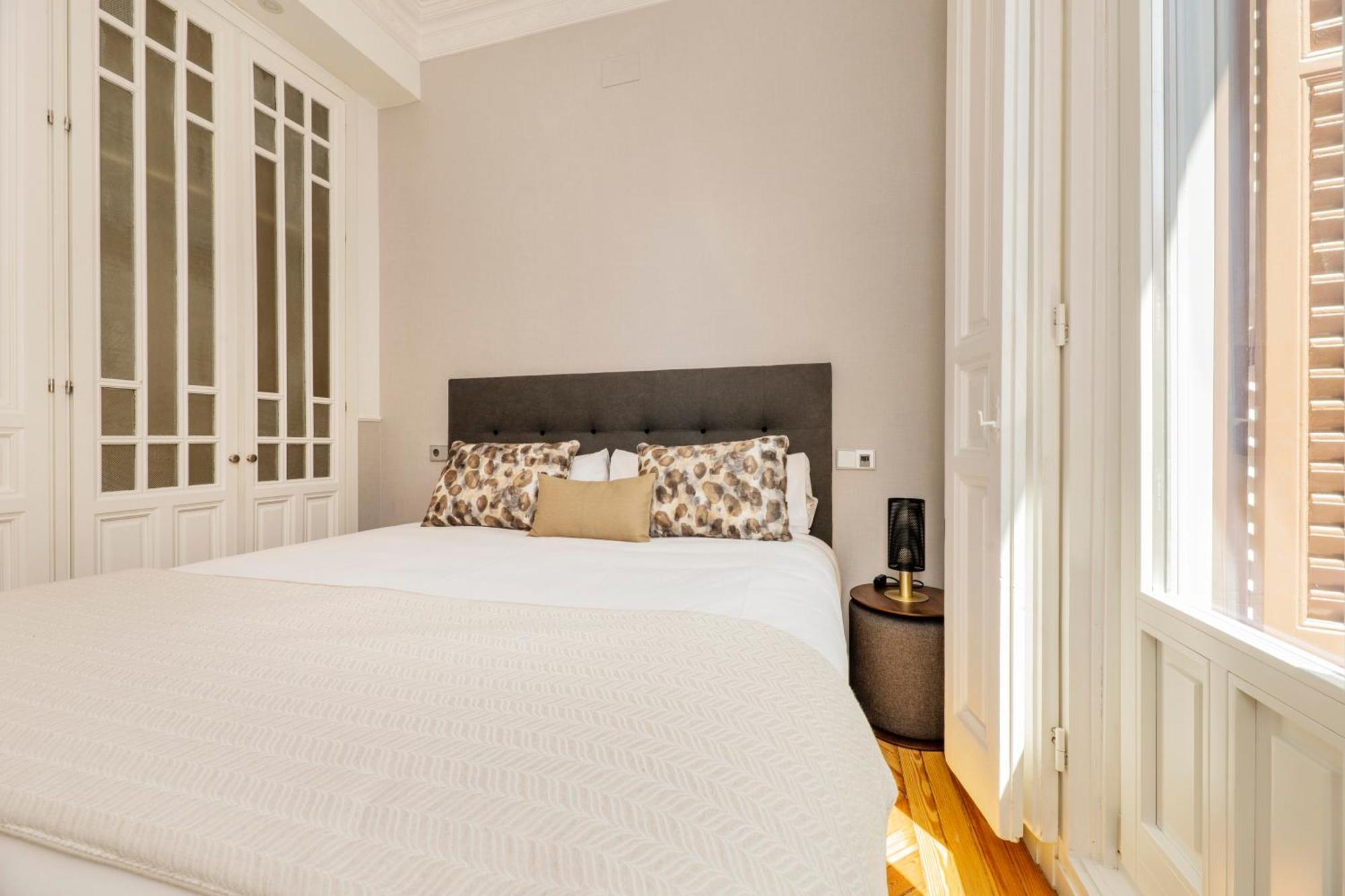 Madrid 1915 Private Suites Ruang foto