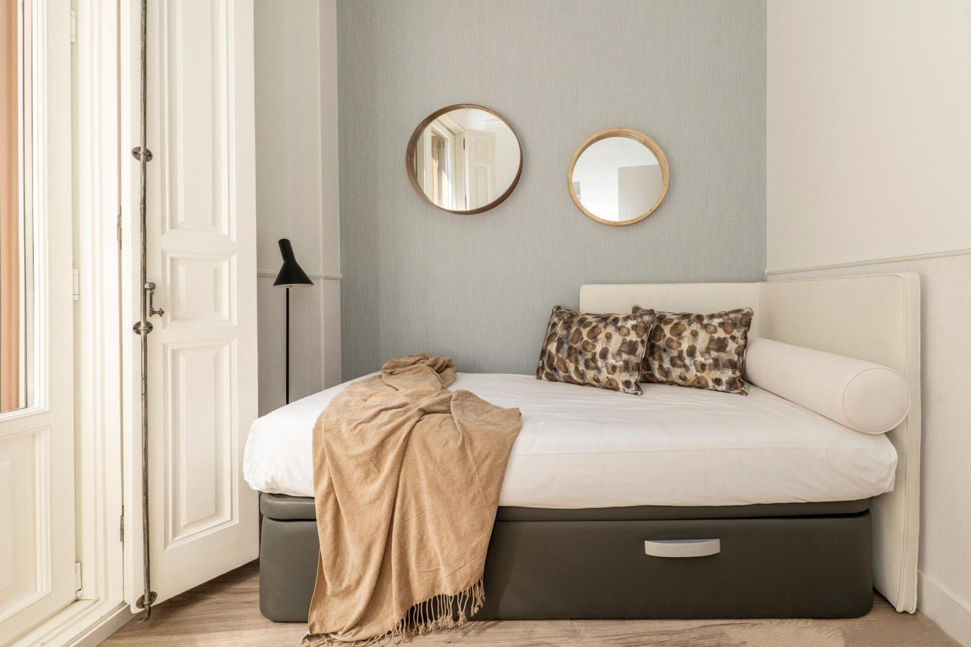 Madrid 1915 Private Suites Ruang foto